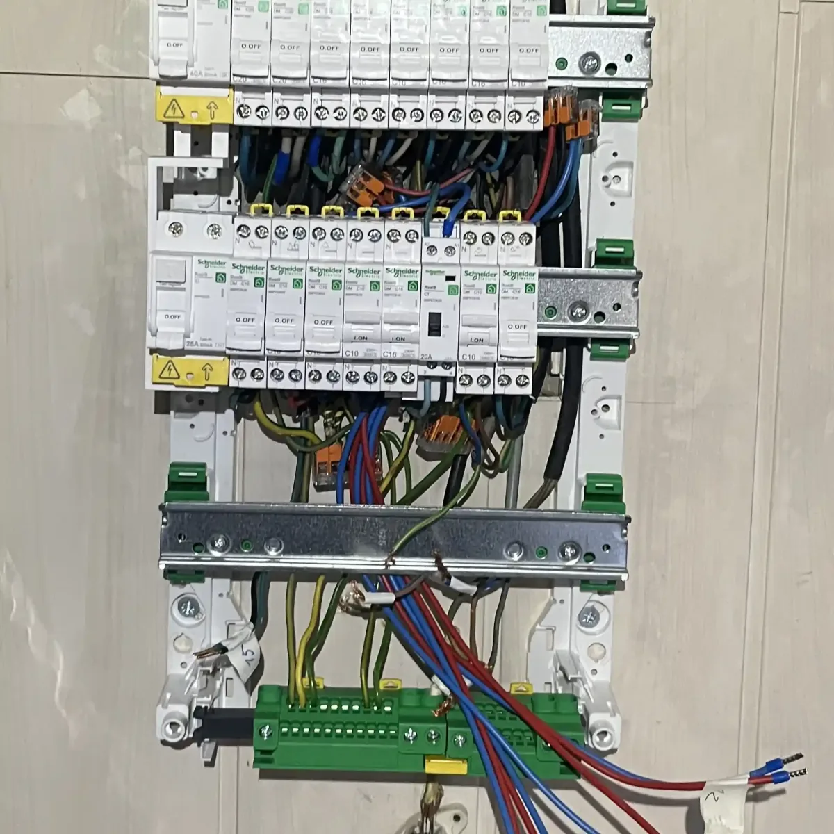 Dépannage électrique d'urgence à Issy-les-Moulineaux
